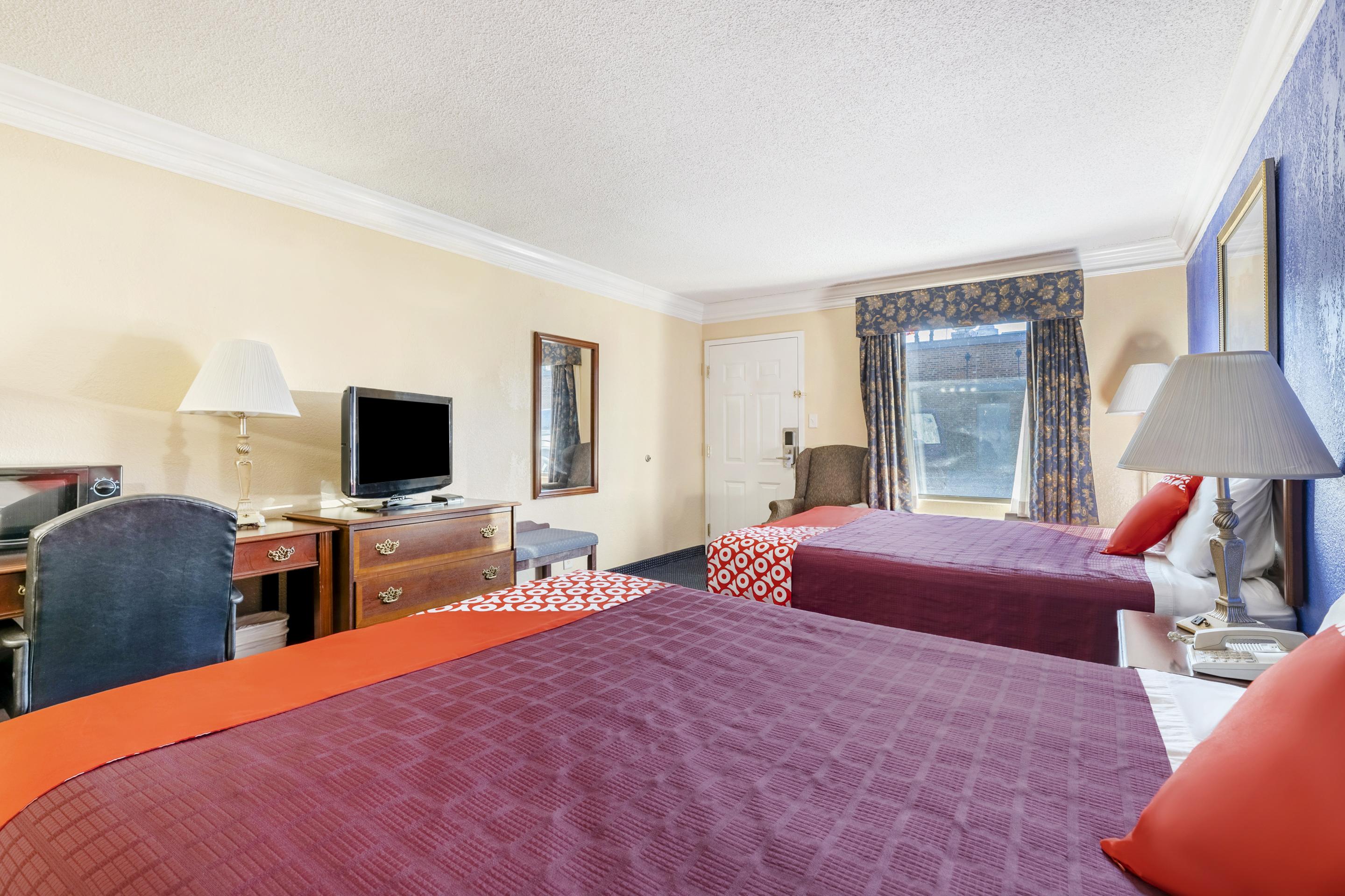 Oyo Hotel Rome Ga Historic District Bagian luar foto