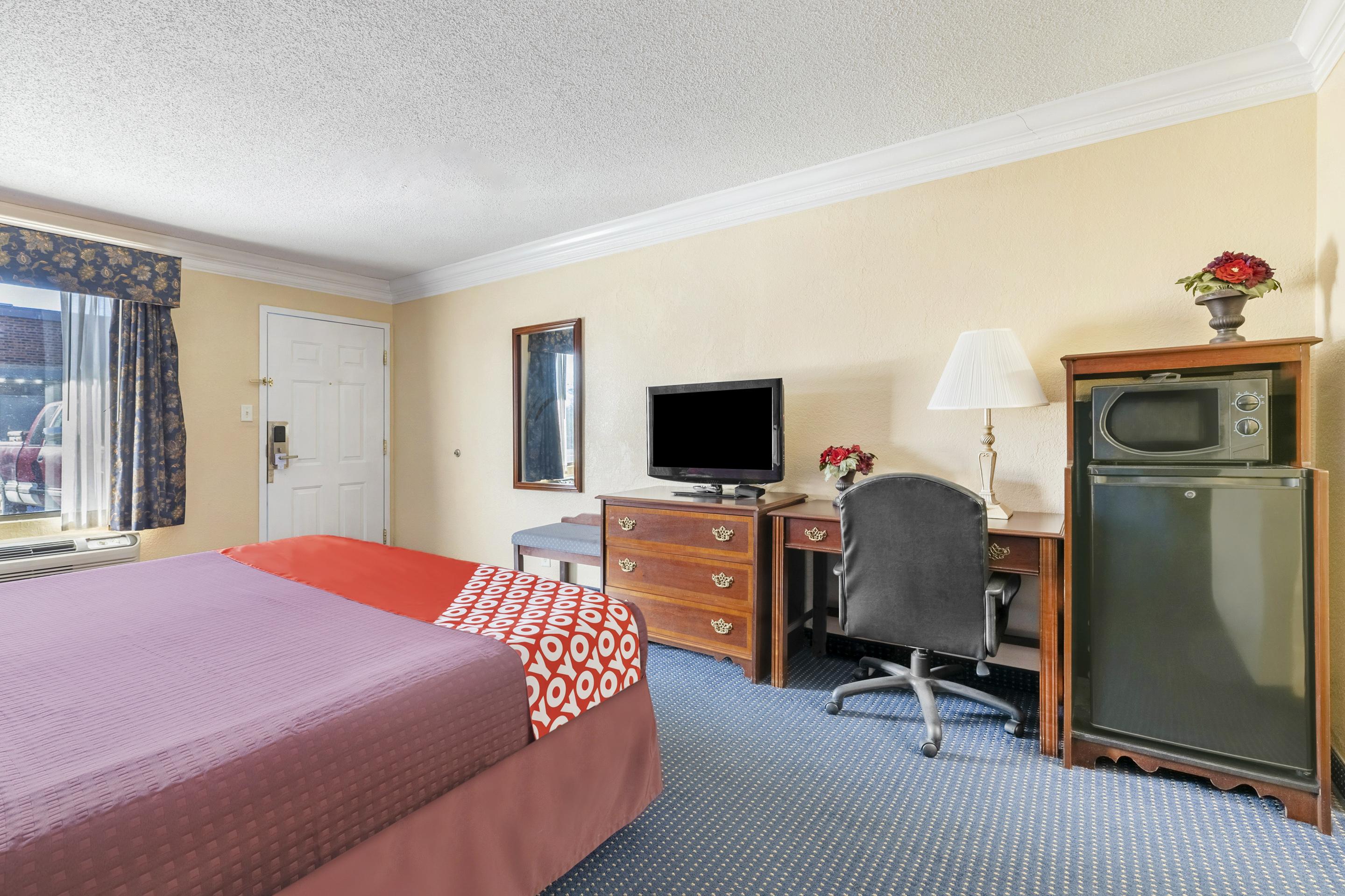 Oyo Hotel Rome Ga Historic District Bagian luar foto