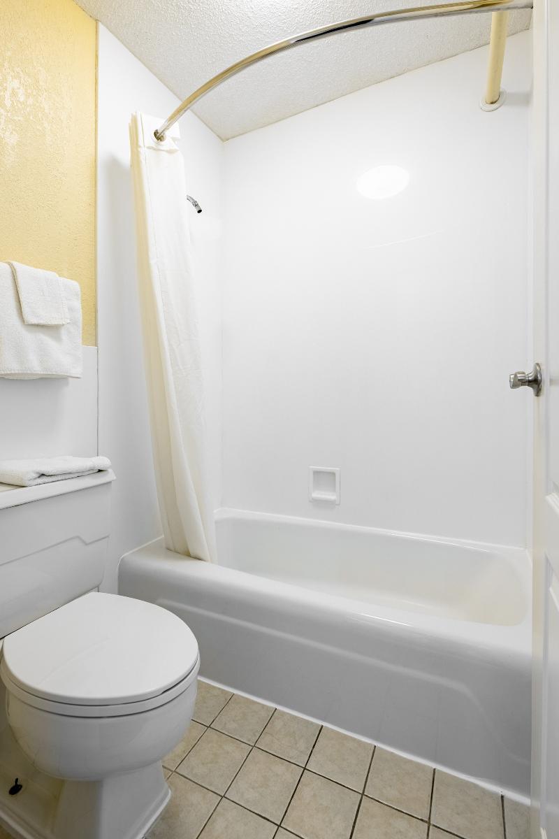 Oyo Hotel Rome Ga Historic District Bagian luar foto